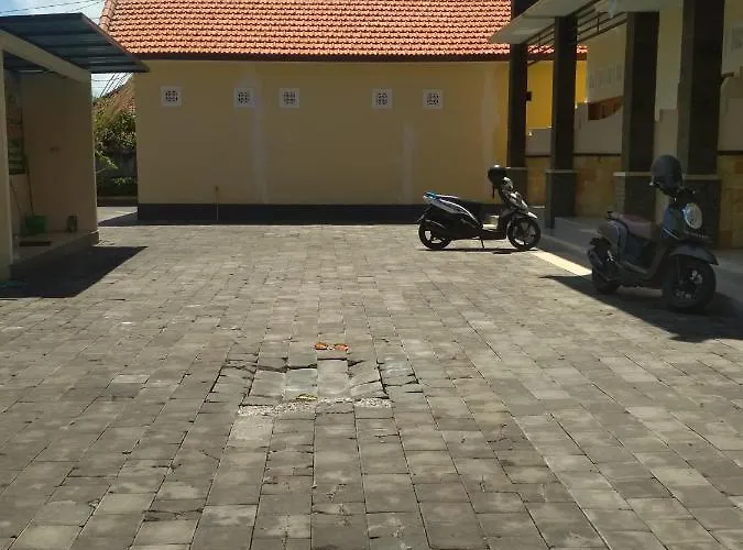 ゲストハウス Wisata Intan Indah 2 サヌール